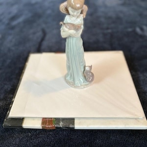 Lladro Figurine “Girl with Cats” #5743 – Daisa 1990 Spain, Handcrafted Porcelain