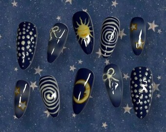 Uñas caprichosas de sol y luna
