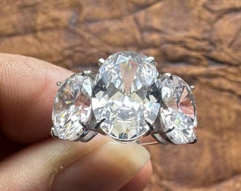 Oval Moissanite VVS White Moissanite Diamond Silver Three Stone Engagement Ring, Trilogy Ring .Weeding Anniversary Or Special Gift for Her.