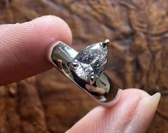 1.00 Carat Pear VVS White Silver Moissanite and IGI Certified  Cut Lab Grown Diamond 14k Solid Gold Engagement Ring for HER.