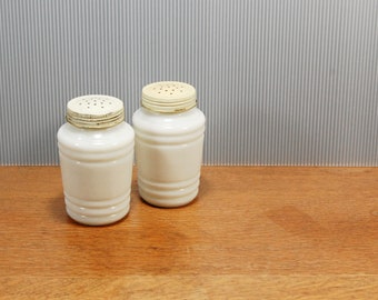 Large White Milk Glass Salt Pepper Shakers Hazel Atlas Midcentury Vintage Farmhouse Tableware