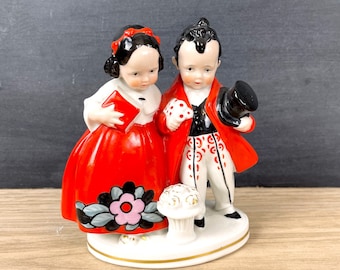 Katzhutte art deco girl and boy figurine - 1930s vintage