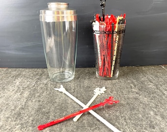 Ensemble de bar vintage Mid-Century pour la maison - Shaker à cocktail, verre à recette fédéral et bâtonnets à liqueur - Accessoires de bar des années 1960-70