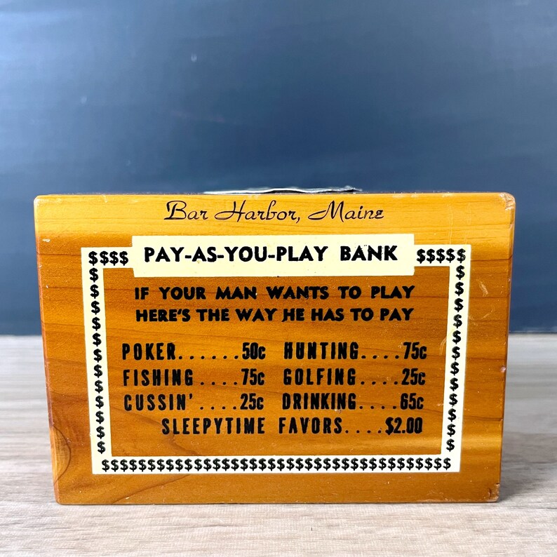 Pay-As-You-Play bank kitsch souvenir from Bar Harbor, ME 1960s vintage image 2