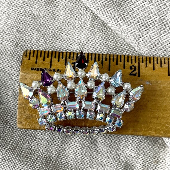 thumbnail image 2 of Rhinestone CROWN TRIFARI Brooch Pin In Gold Tone Royal Crown Lapel Pin... 2 of 12