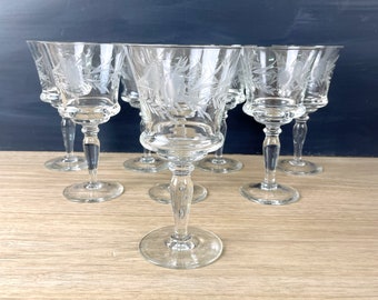 Mid century floral cut wine glasses - set of 8 - vintage barware