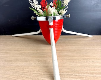 Mid-Century metal Christmas tree stand – atomic beehive / rocket shape – red, white & chrome