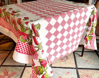 Nappe de pique-nique vintage Carnation Plastics – carreaux rouges, bordure alimentaire (54 x 72 po.)