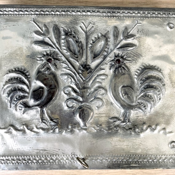 Folk art embossed tin box with roosters -1960s vi… - image 2