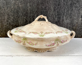Mellor & Co. Etruria covered vegetable dish - shabby turn of century vintage