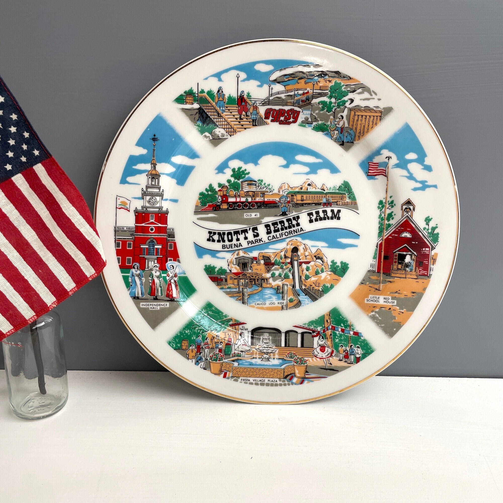 Knott's Berry Farm 1970s souvenir plate - plate wall decor