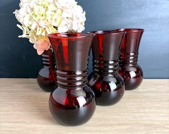 Vases vintage Anchor Hocking rouge rubis vintage du milieu du siècle – Set de 4