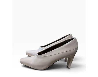 Escarpins vintage Bellini en cuir blanc, style Y2K Mod Western Glam, bout pointu, taille 10 M