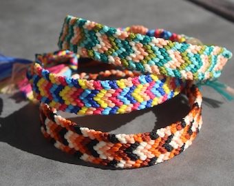 Geflochtenes Freundschafts Armband | Handgefertigtes geflochtenes Makramee Armband | Boho-Surf-Stil | Geschenk für Sie/Ihn
