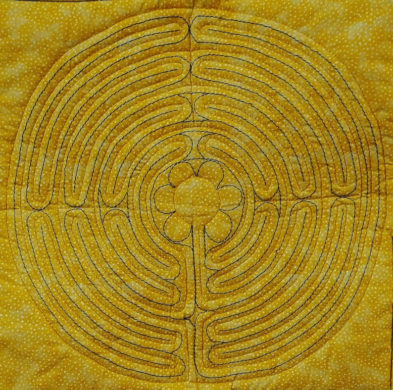 Wendy Kay's Labyrinth Lap Quilt, Sacred Geometry, Chartres Cathedral - Etsy