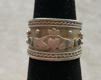 vintage sterling silver Claddagh Ring Size 5 Made In Ireland Emeralds