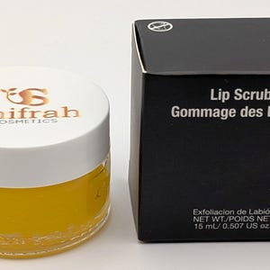 Organic Mango Vegan Lip Scrub: Hydrating Exfoliator for Dry Lips