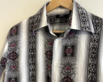 Camisa vintage Y2K marrón crema con estampado floral, estilo surfista/skater, con botones, para hombre, talla M.