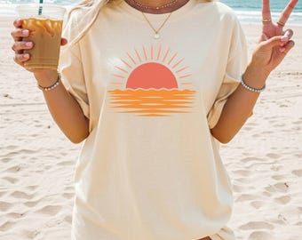 Retro Sunrise Shirt, Boho Summer Shirt for Women, Cute Sunset Top, Summer Vacation, Trendy Beach Shirt, Ocean Graphic Tee, Travel Shirt