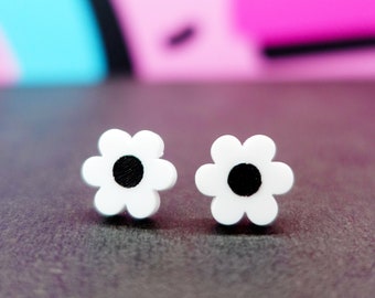 White and Black Daisy Stud Earrings