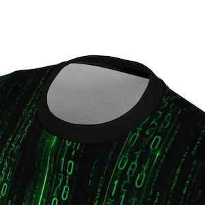 Camiseta Matrix Code Rain / Camiseta gráfica Cyberpunk binaria verde / Regalo de ciencia ficción para hackers imagen 9