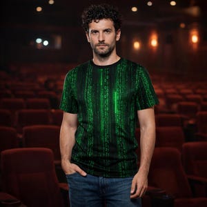 Camiseta Matrix Code Rain / Camiseta gráfica Cyberpunk binaria verde / Regalo de ciencia ficción para hackers imagen 8