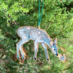 Snow Deer - 3.5&quot; illustrated wooden tree ornament