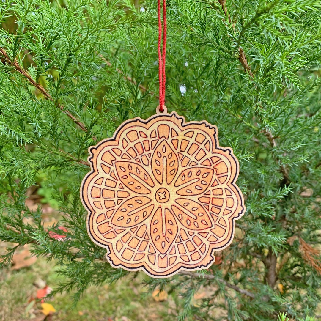 Pizzelle 3.5 Illustrated Wooden Tree Ornament Etsy