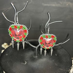 Boucles d&#39;oreilles coeur en perles Freddy Kruger | Cauchemar dans la rue Elm
