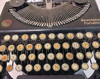 Antique Portable Remington Typewriter, Antique Typewriter, Antique Display, Antique Desk Typewriter