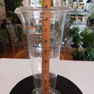 Vintage Pyrex Beaker, Vintage Glass Beaker, Vintage Science Beaker, Vintage Lab Beaker, Vintage Etched Glass Beaker