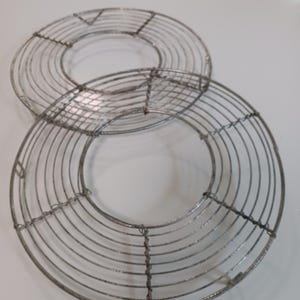 Pair of French Vintage Wire Trivets, Vintage Hot Plates, Vintage Wire Plate, Vintage Trivet, Vintage French Kitchen Display