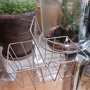 Vintage Small Wire Picnic Basket, Vintage Small Wire Basket, Vintage Wire Basket, Garlic Basket, Vintage Kitchen Display