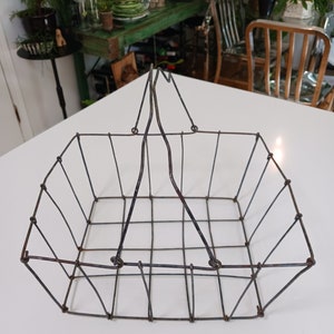Vintage Wire Basket, Vintage Metal Basket, Vintage Picnic Basket, Vintage Gathering Basket, Vintage Farm Basket, Vintage Flower Basket