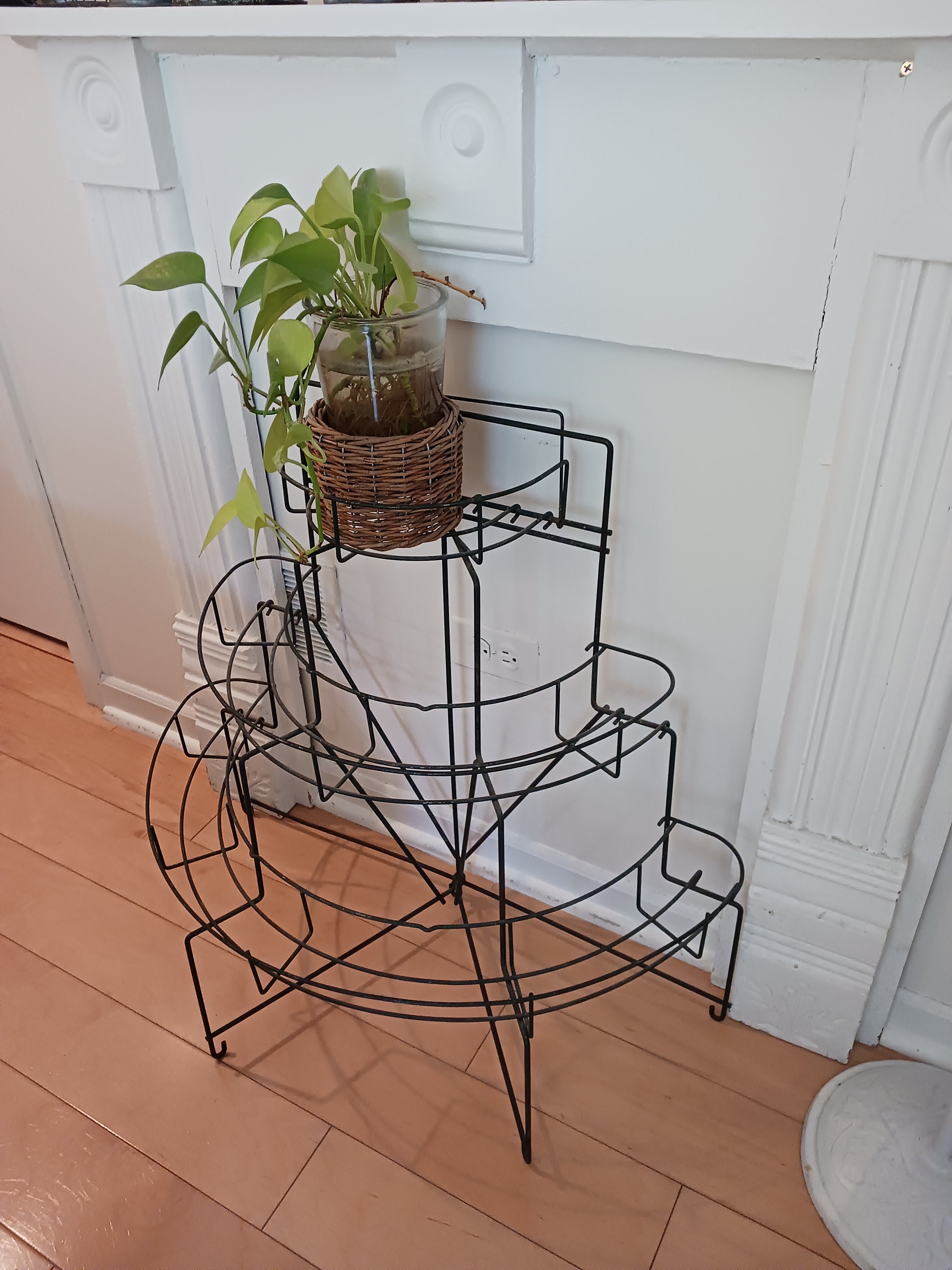 Vintage Metal Wire Plant Stand: Tiered Display - Etsy Israel