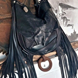 Black fringed fringe bag crescent moon metalhead goth gothic purse leather designer sweet smoke bags bike purse chain zdjęcie 1