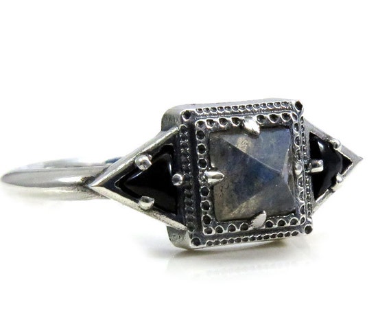 Pyramid Labradorite Tomb Ring with Onyx Trillions - Modern Mourning Jewelry - Sterling Silver