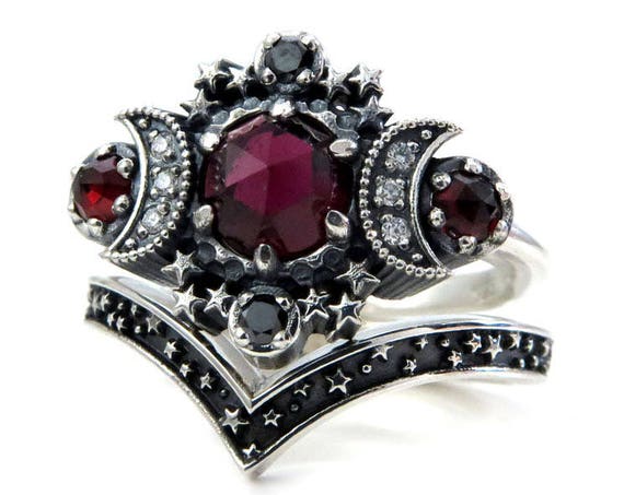 Garnet Cosmos Moon Engagement Ring Set Triple Moon Goddess Silver Ring with Stardust Chevron Wedding Band