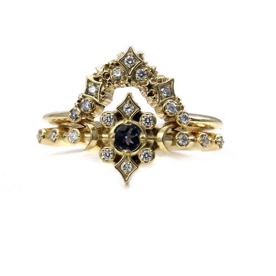 Boho Alexandrite Gold Moon Engagement Ring with Stardust Diamond Wedding Band