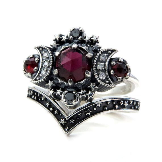 Triple moon goddess engagement hotsell ring