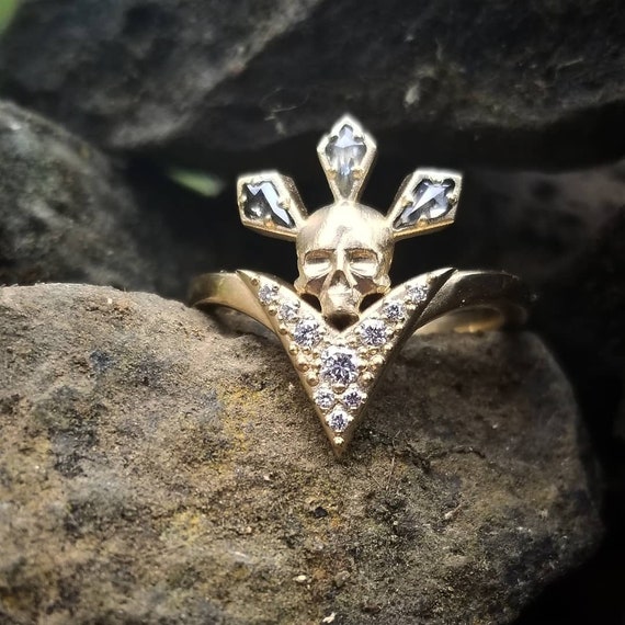 CATACOMB - Ancestor Memento Mori Ring - Gold Skull with Salt & Pepper Kite Diamonds and White Diamond Chevron