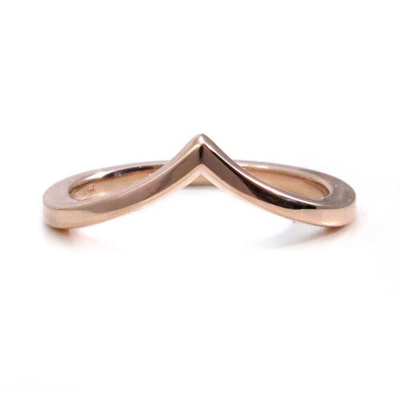 High Shine Chevron Pointed Gold Wedding Band - Rose, Yellow or Palladium White Gold
