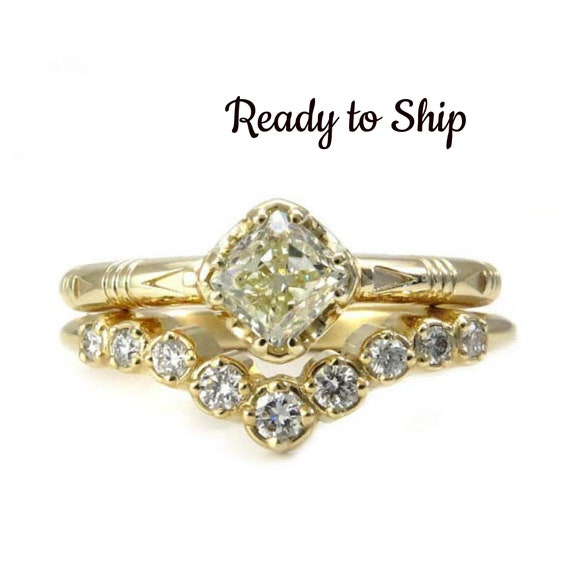 Ready to Ship Size 6-8 - Yellow Gold Solitaire with Natural Yellow Diamond and Graduated Diamond Chevron Wedding Band