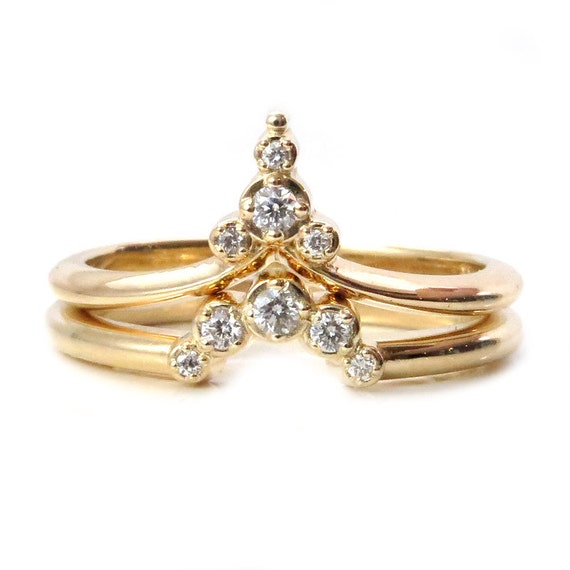 Trailing Diamond Pointed Ring Set - Elegant and Modern Stacking Diamond Rings