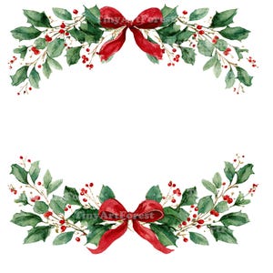 Puede incluir: Ilustraci&oacute;n en acuarela de una corona navide&ntilde;a con hojas verdes, bayas rojas y un lazo rojo. El texto "TinyArtForest" es visible en el lazo. La corona est&aacute; dispuesta en forma de semic&iacute;rculo, ideal para decoraciones navide&ntilde;as.