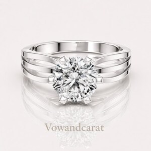 Bespoke vvs/vs Clarity Diamond 1.0 CT Round Lab Diamond Solitaire Ring, 10K Gold Split Shank Engagement Ring Anniversary Gift
