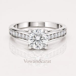 Bespoke vvs/vs Clarity Diamond 1.18 CTW Round Lab Diamond Engagement Ring, 10K Gold Solitaire Pavé Band Anniversary Gift