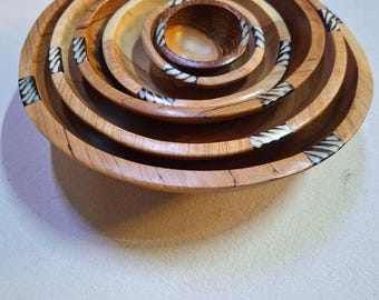 Juego de cuencos de madera anidados hechos a mano / Cuencos de madera natural para servir / Decoración rústica de cocina / Juego de 6 cuencos artesanales tallados a mano