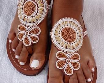 Sandalias africanas de cuero con cuentas / Calzado de verano estilo boho tribal masái
