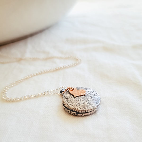 DAINTY Rose Gold, Gold or Silver Locket Necklace -Locket with picture-Locket Necklace-Floral Locket-Antique Silver-Rose Gold Locket